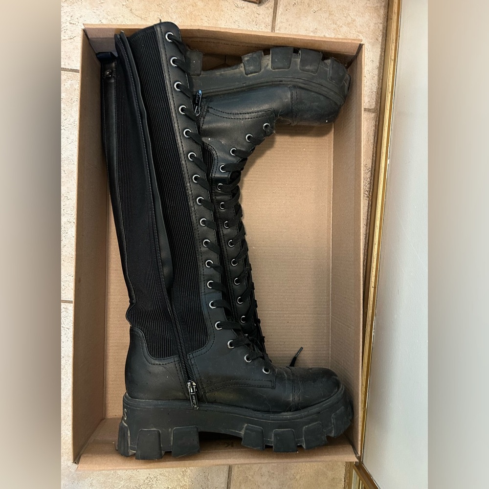 Circus by Sam Edelman Dinah Black Chunky Heel LaceUp Knee High Combat Boots 7.5